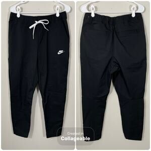 NIKE Club Woven Tapered Leg Track Pants Men’s Size Medium Black DX0623-010